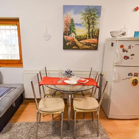 Blacksmith Apartment + Free Private Parking Saraievo Exterior foto