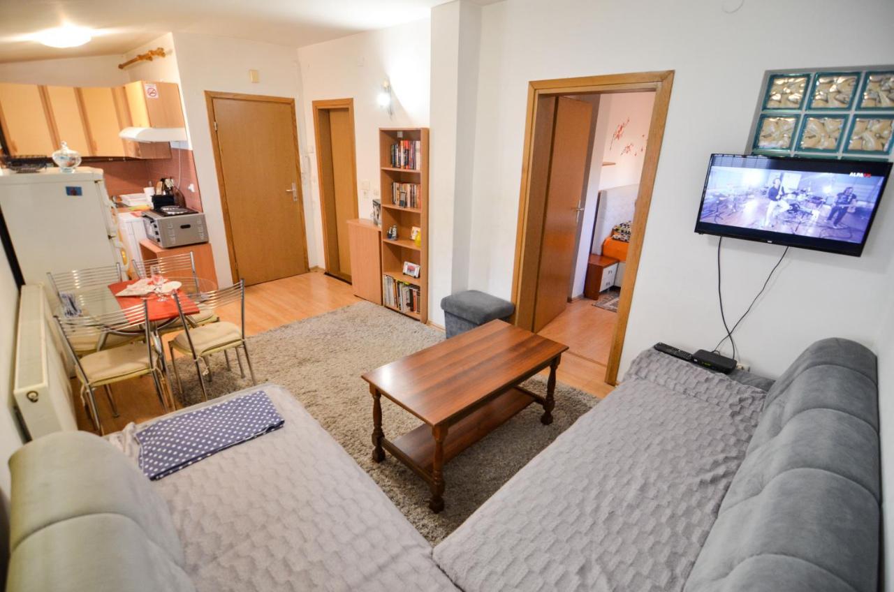 Blacksmith Apartment + Free Private Parking Saraievo Exterior foto